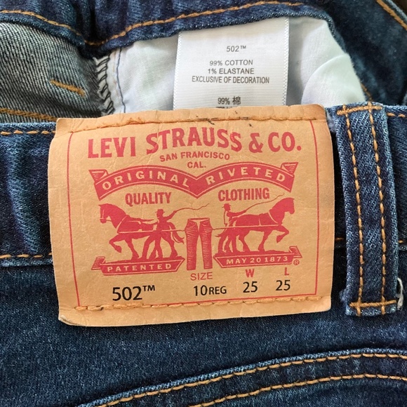 Boy’s size 10 Levi’s regular taper leg blue jeans with adjustable waist - Picture 7 of 7